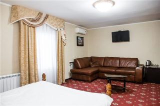 Гостиница Аквамарин Лениногорск Улучшенный номер с кроватью размера «king-size»-3